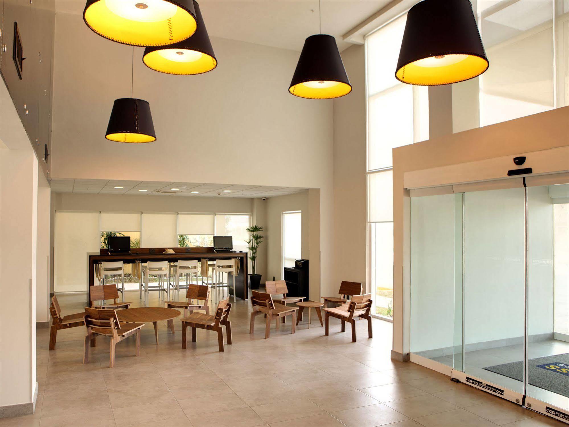 City Express By Marriott Monterrey Norte Екстер'єр фото